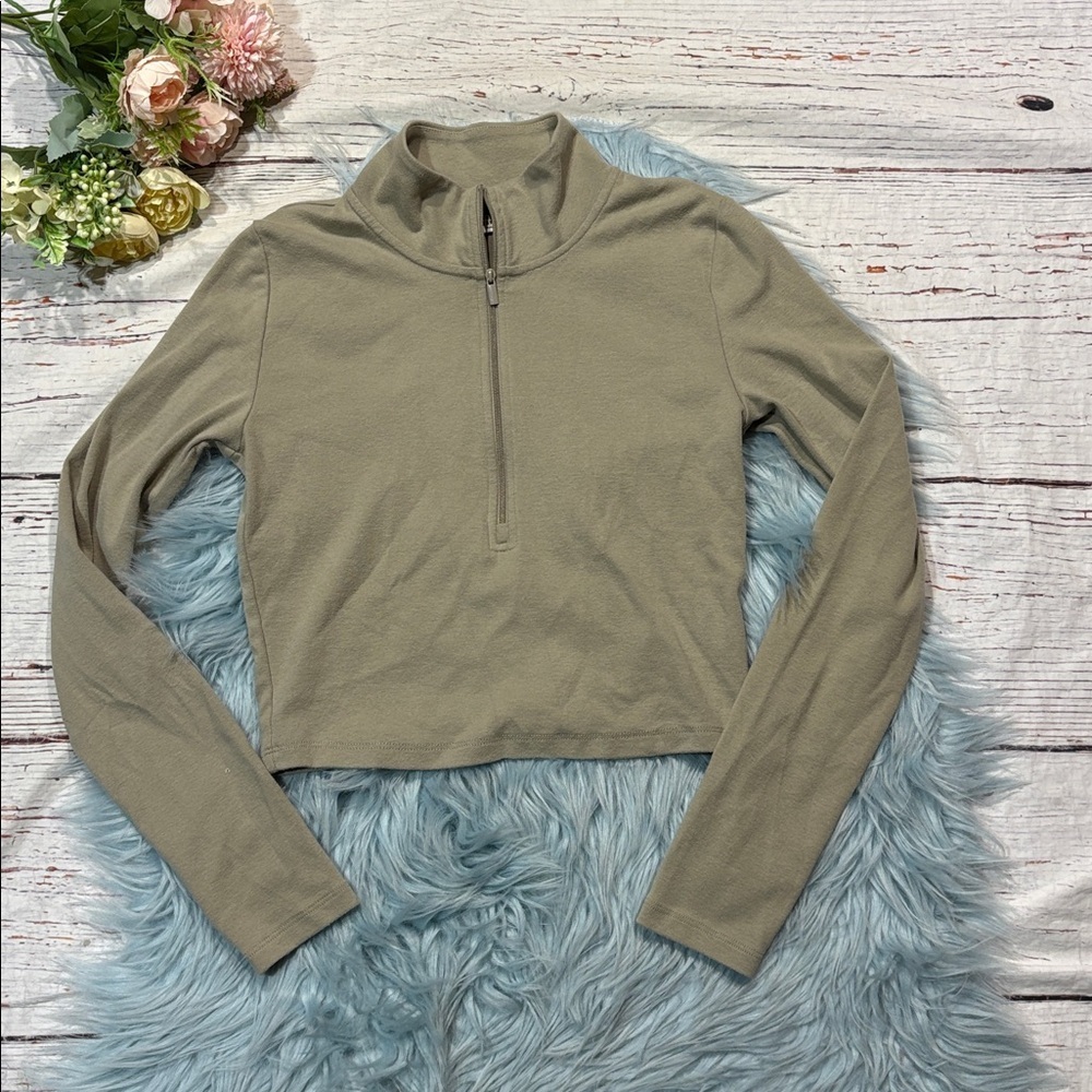 Aritzia Sunday Best BestHug Monarch 1/2 Zip Longsleeve Sage Crop Top